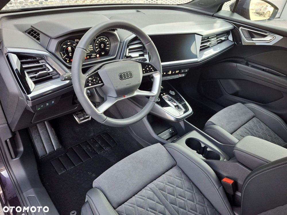 Audi Q4 e-tron - 11