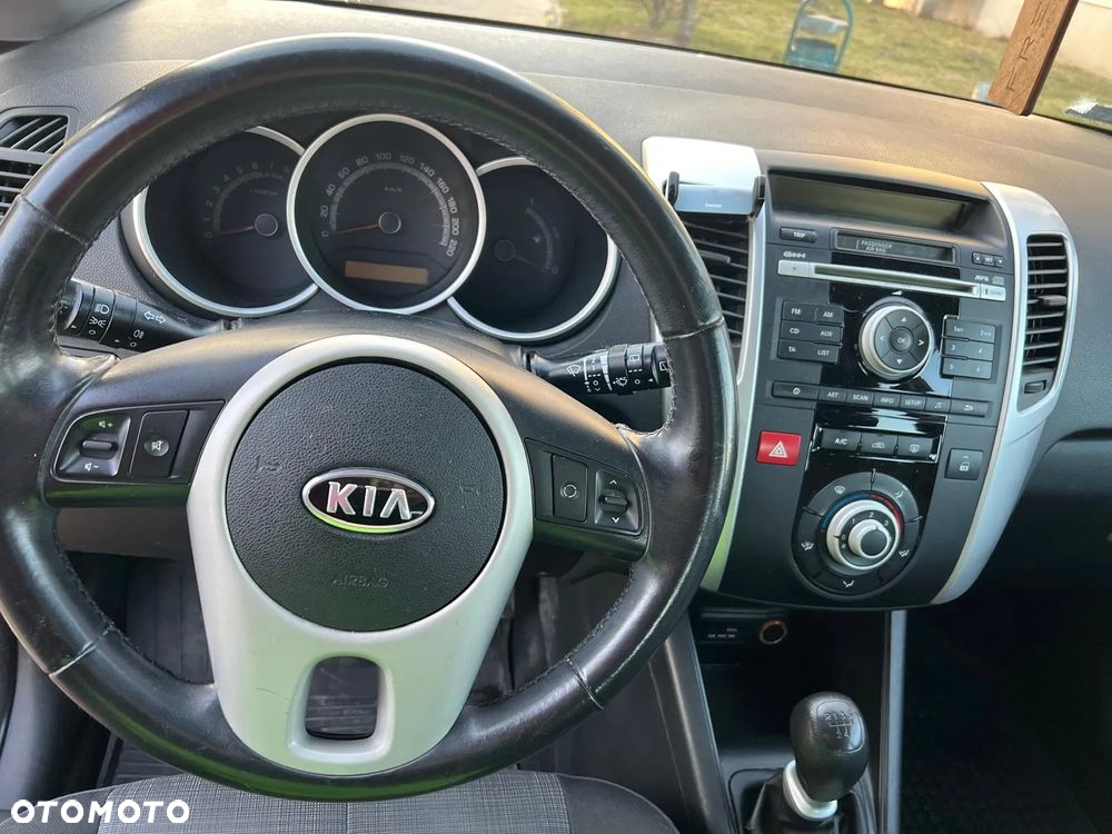 Kia Venga 1.4 M - 10