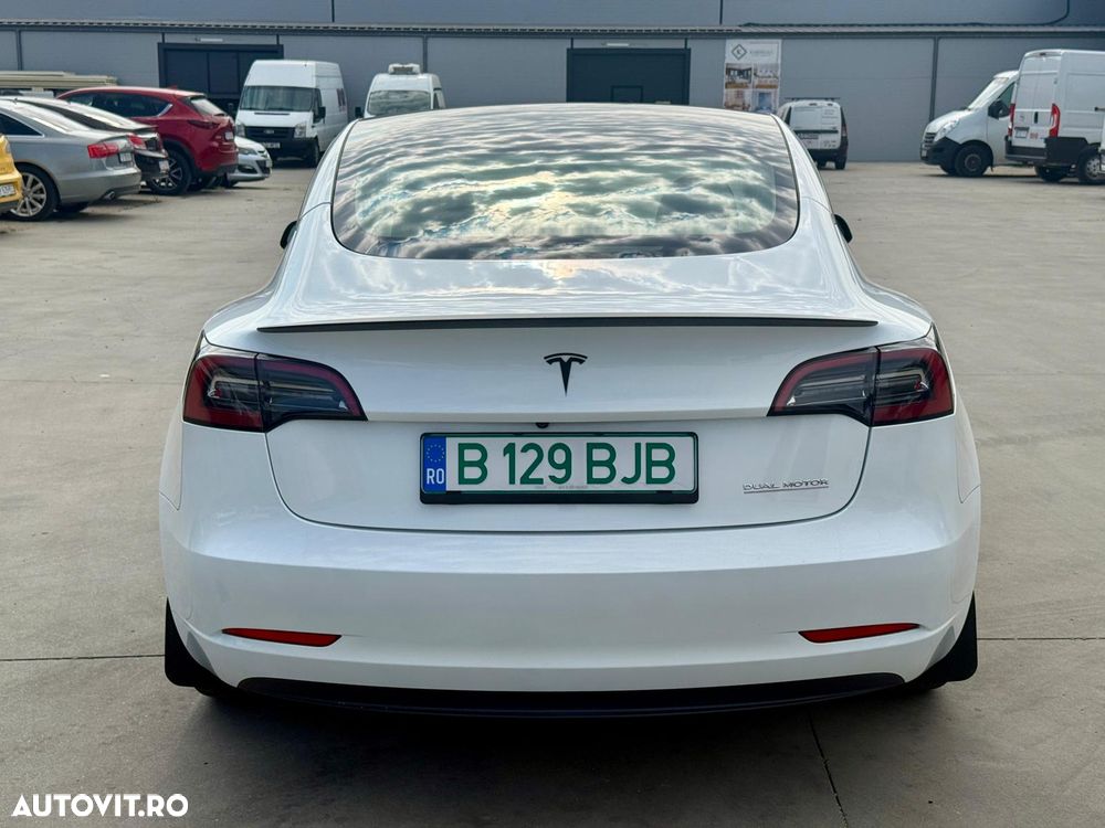 Tesla Model 3 Performance - 5
