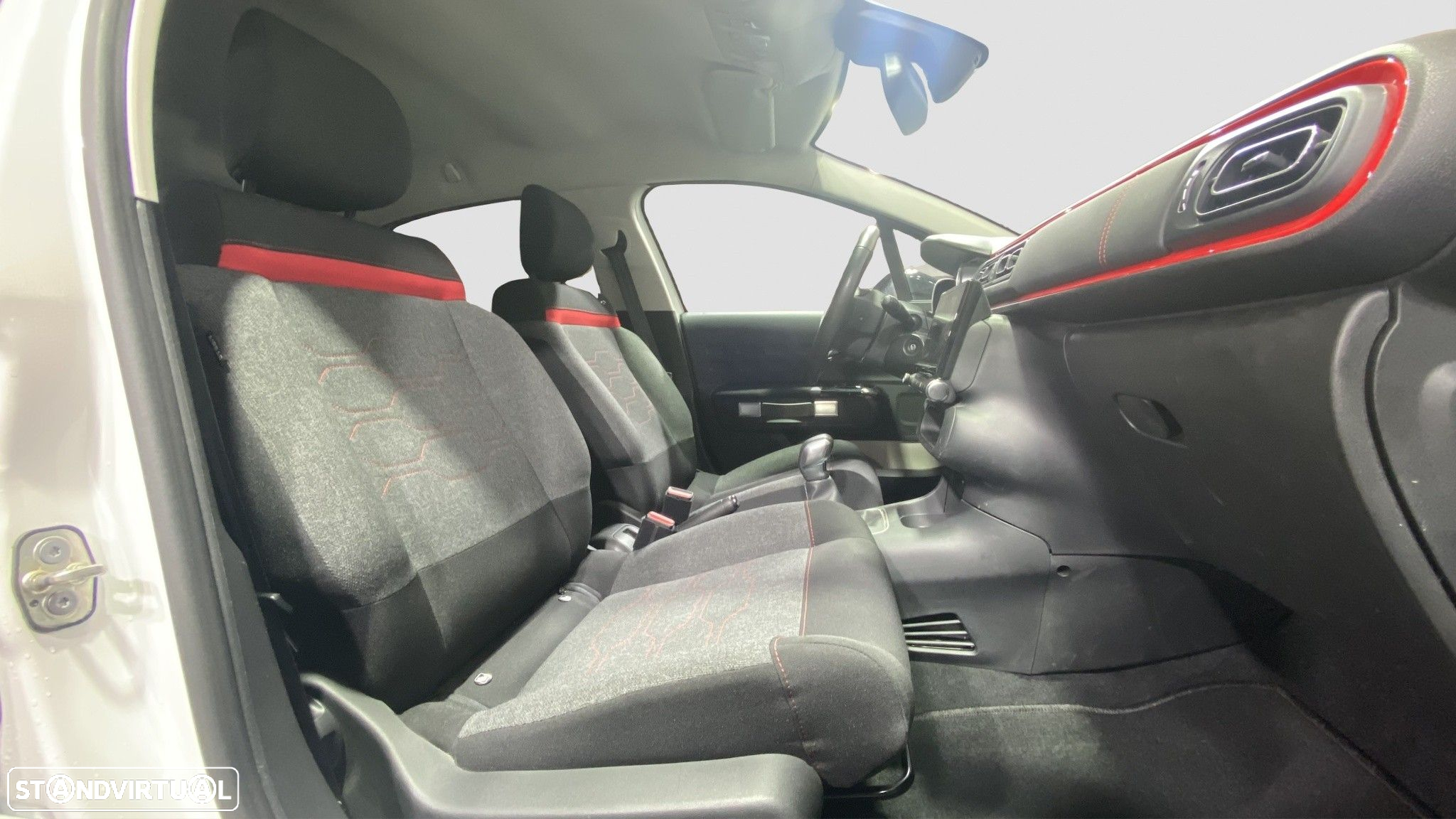 Citroën C3 1.2 PureTech Shine - 8
