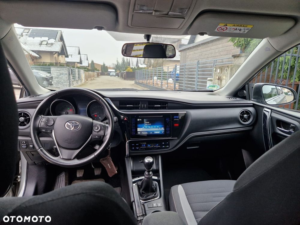 Toyota Auris 1.2 Turbo Design Edition - 6