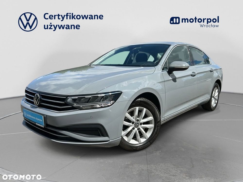 Volkswagen Passat - 2
