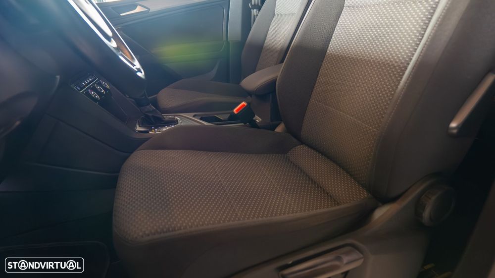VW Tiguan Allspace 2.0 TDI Confortline DSG - 35