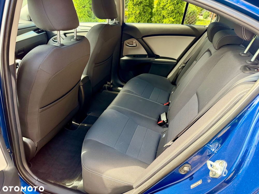 Toyota Avensis 1.8 Prestige - 11