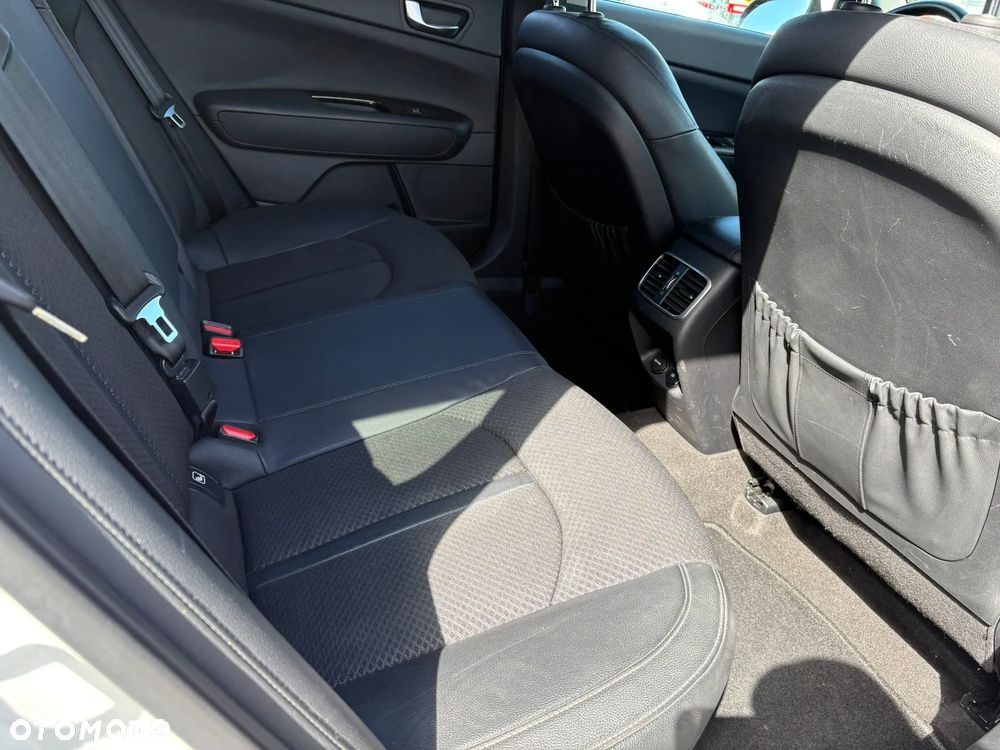 Kia Optima 1.7 CRDI L DCT - 25