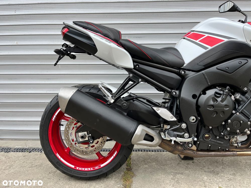 Yamaha FZ - 21