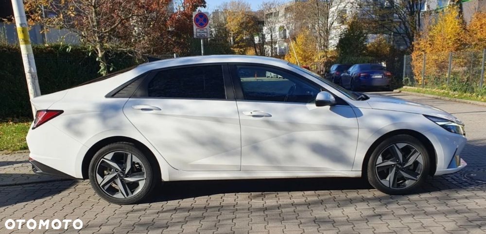 Hyundai Elantra 1.6 Executive CVT - 6