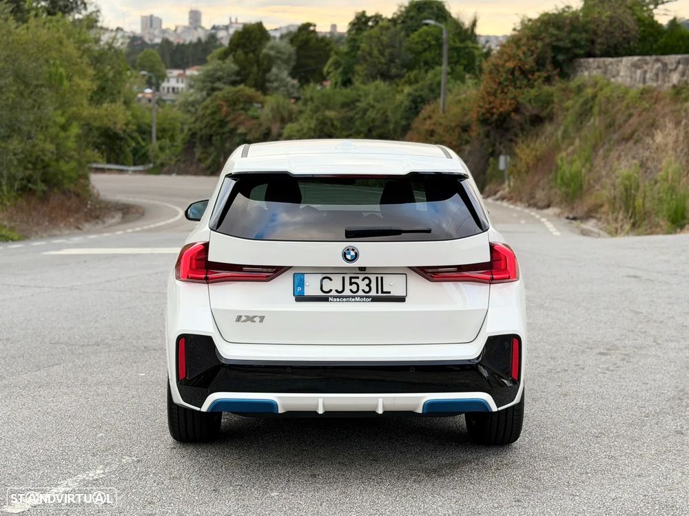 BMW iX1 xDrive30 Pack Desportivo M - 18