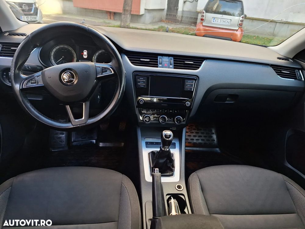 Skoda Octavia Combi Diesel 1.6 TDI Style - 13