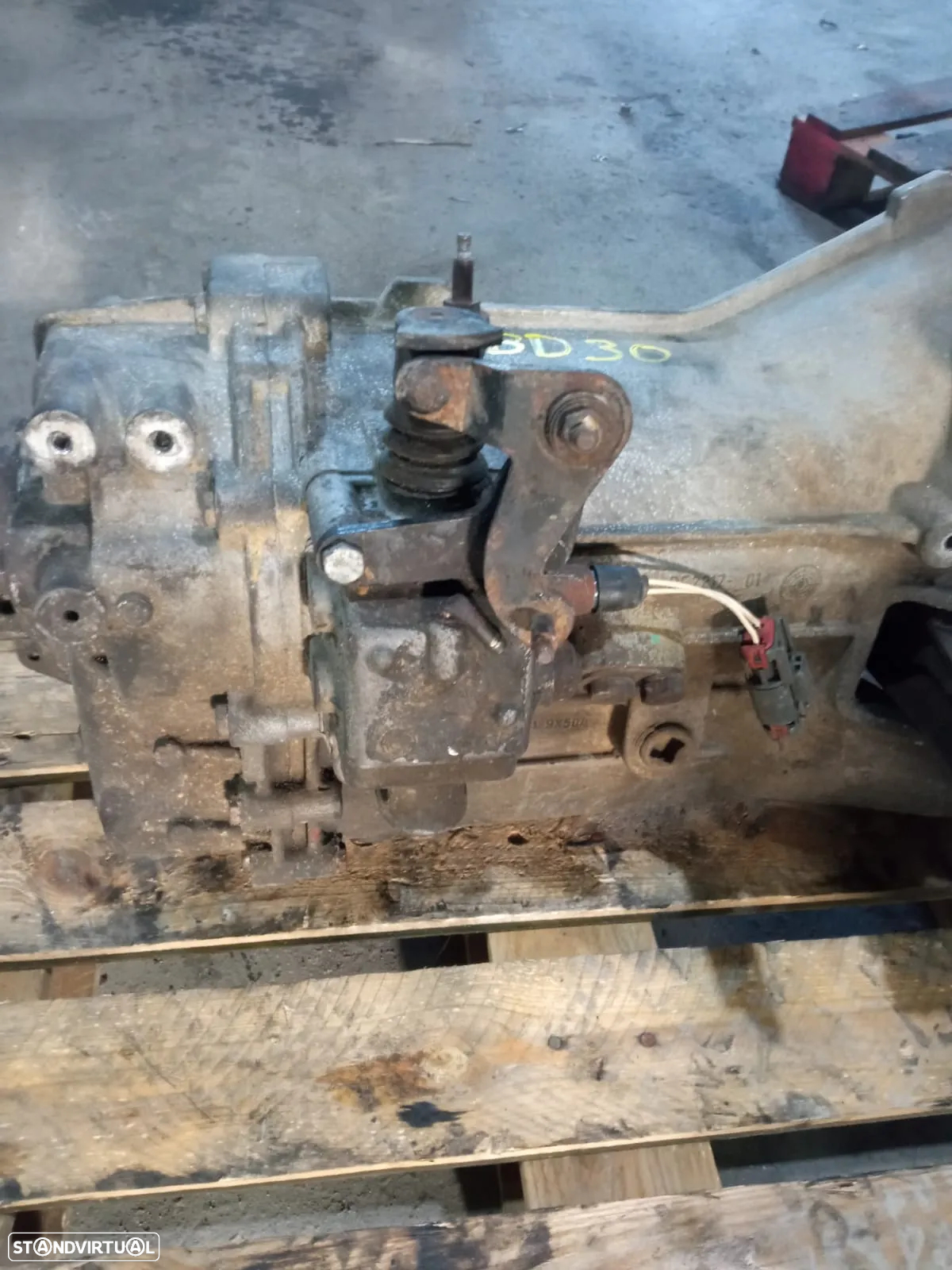 Caixa de velocidades Nissan Cabstar 3.0 Diesel Motor BD30 - 14