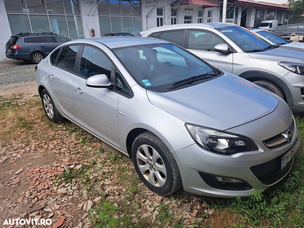 Opel Astra 1.4 Turbo ECOTEC Enjoy - 1