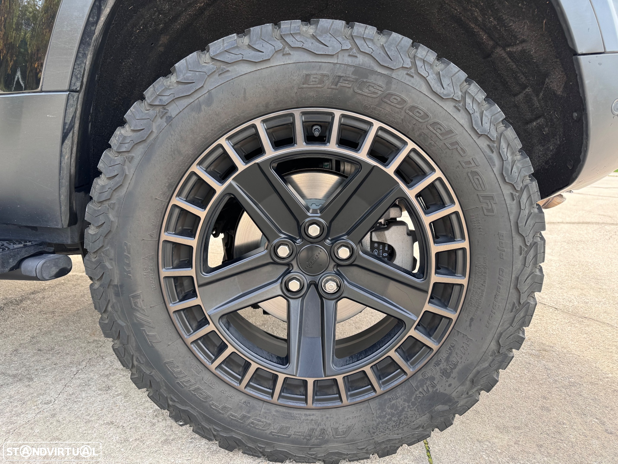 Land Rover Defender 2.0 D 110 AWD S - 37