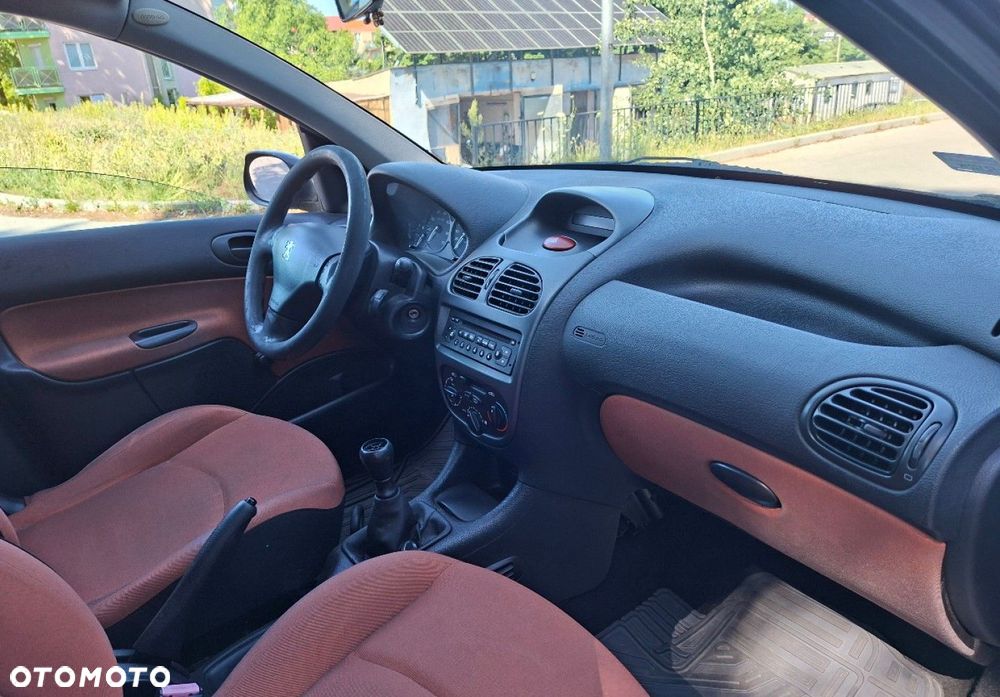 Peugeot 206 - 10