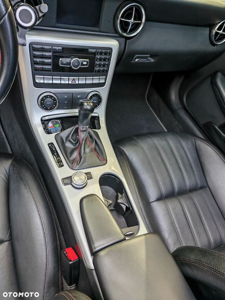 Mercedes-Benz SLK 200 (BlueEFFICIENCY) 7G-TRONIC - 17