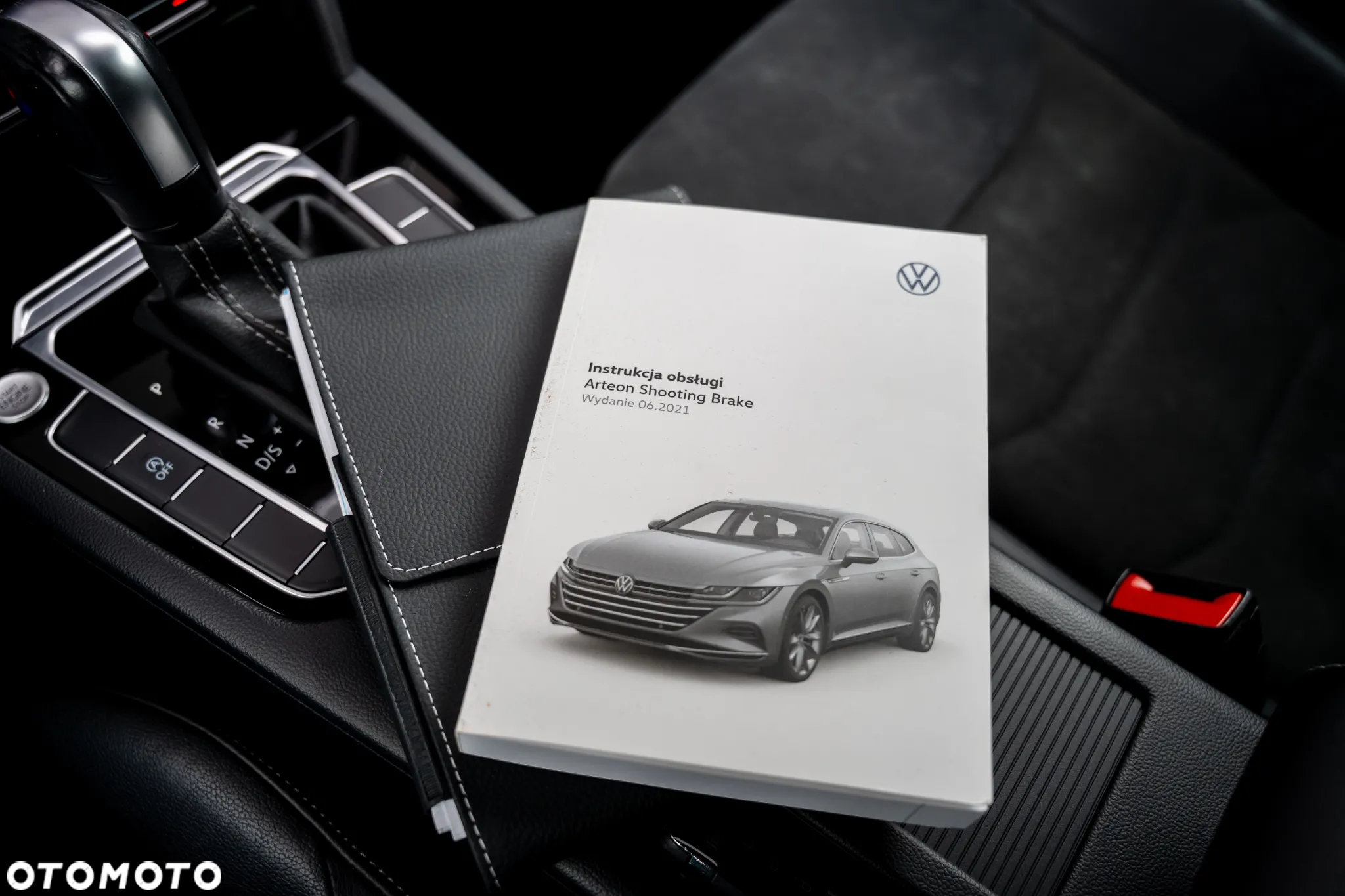 Volkswagen Arteon 2.0 TSI R-Line DSG - 25