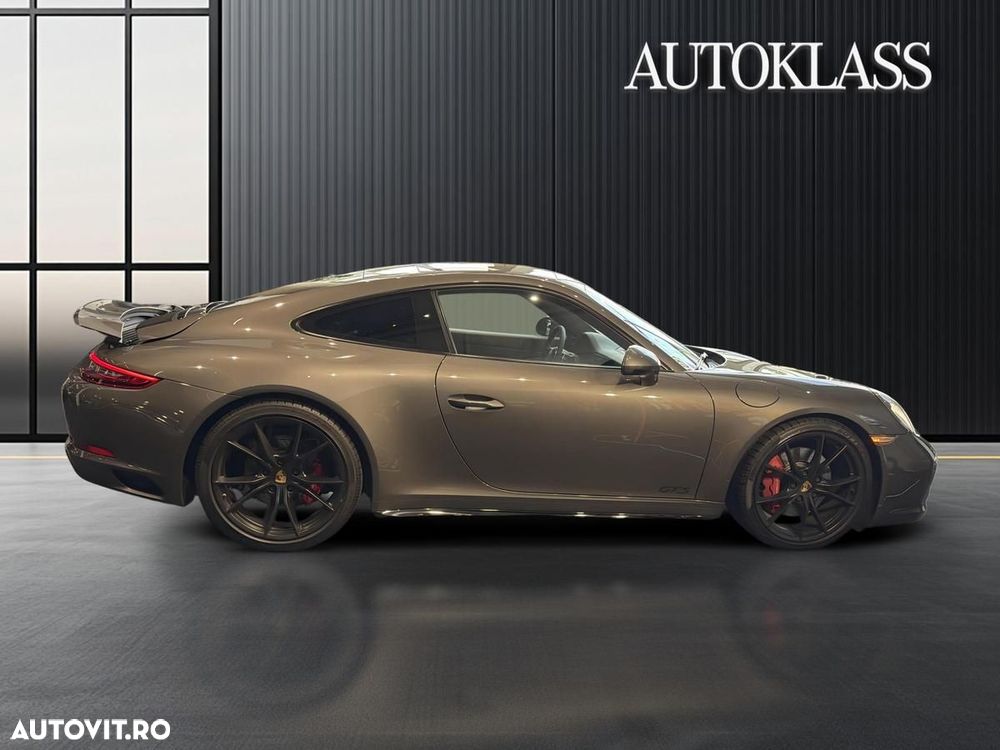 Porsche 911 Carrera GTS PDK - 7