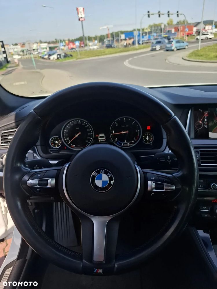 BMW Seria 5 525d xDrive Luxury Line - 16
