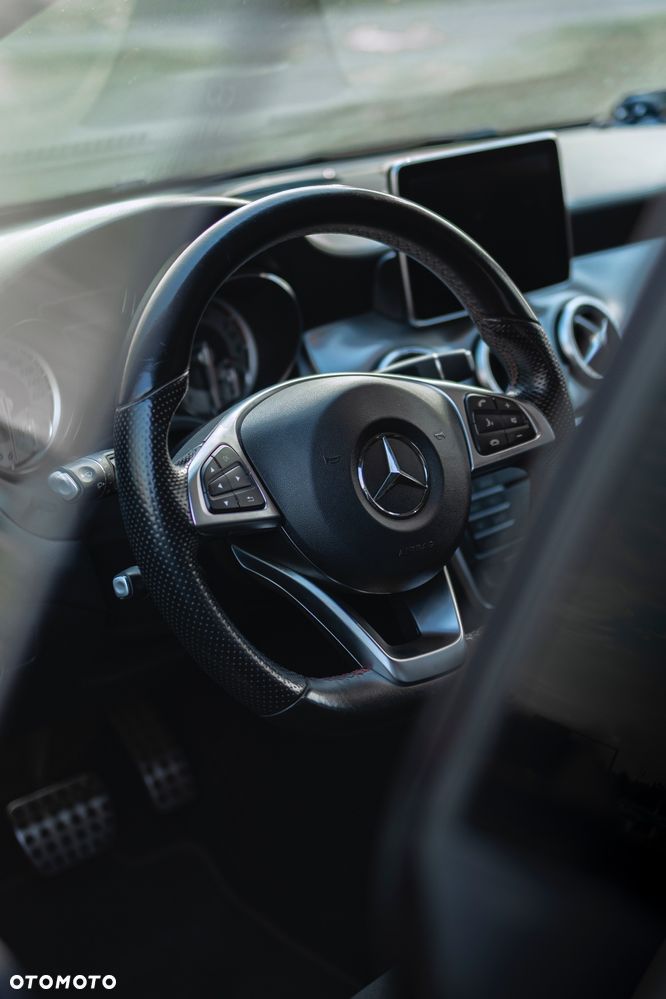 Mercedes-Benz CLA 200 7G-DCT AMG Line - 11