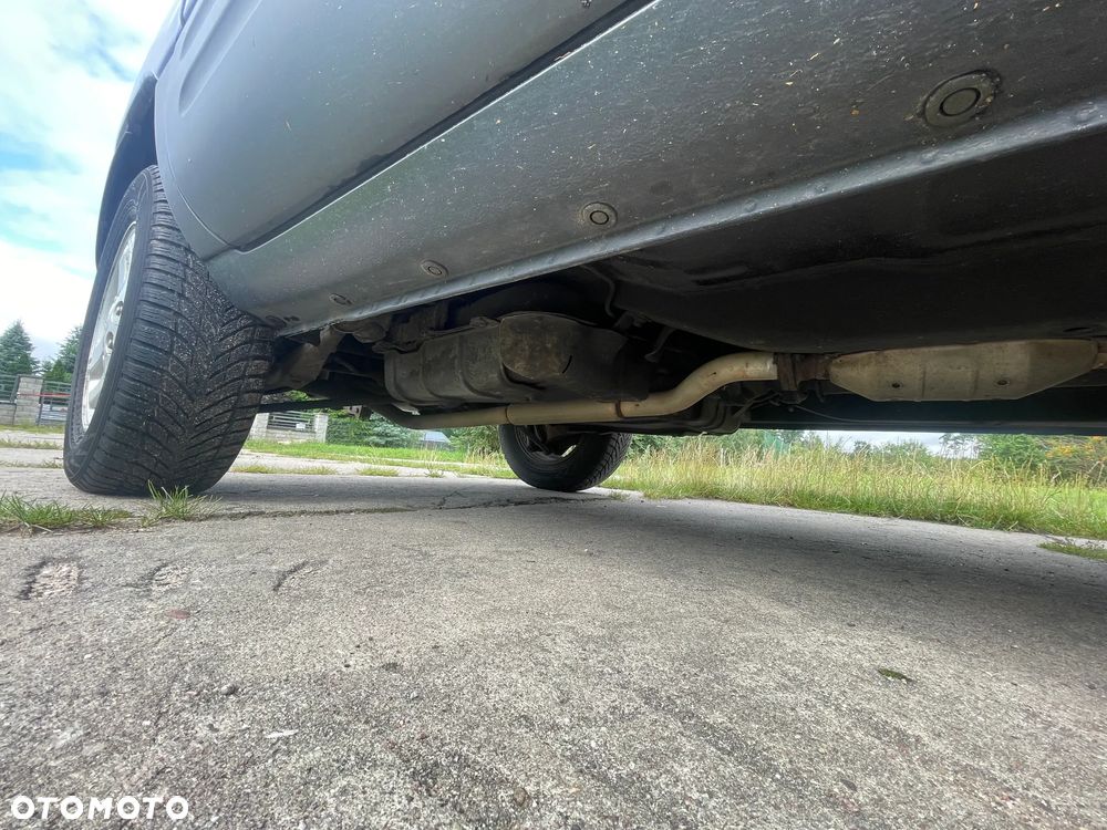 Toyota RAV4 2.0 - 17