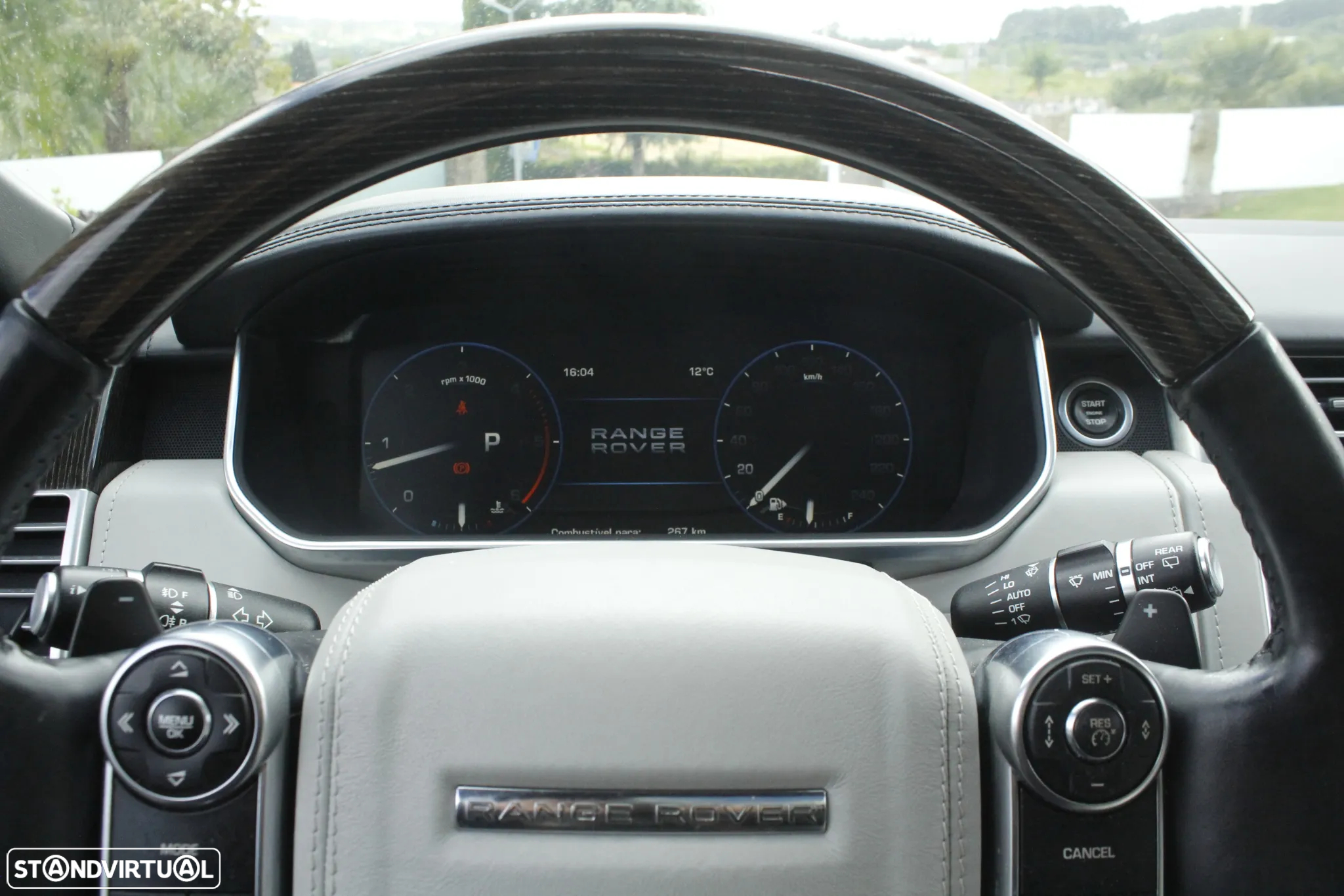 Land Rover Range Rover 4.4 SDV8 Autobiography - 11