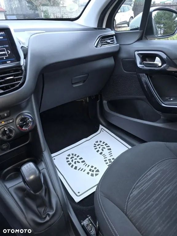 Peugeot 208 BlueHDi 100 Active - 7