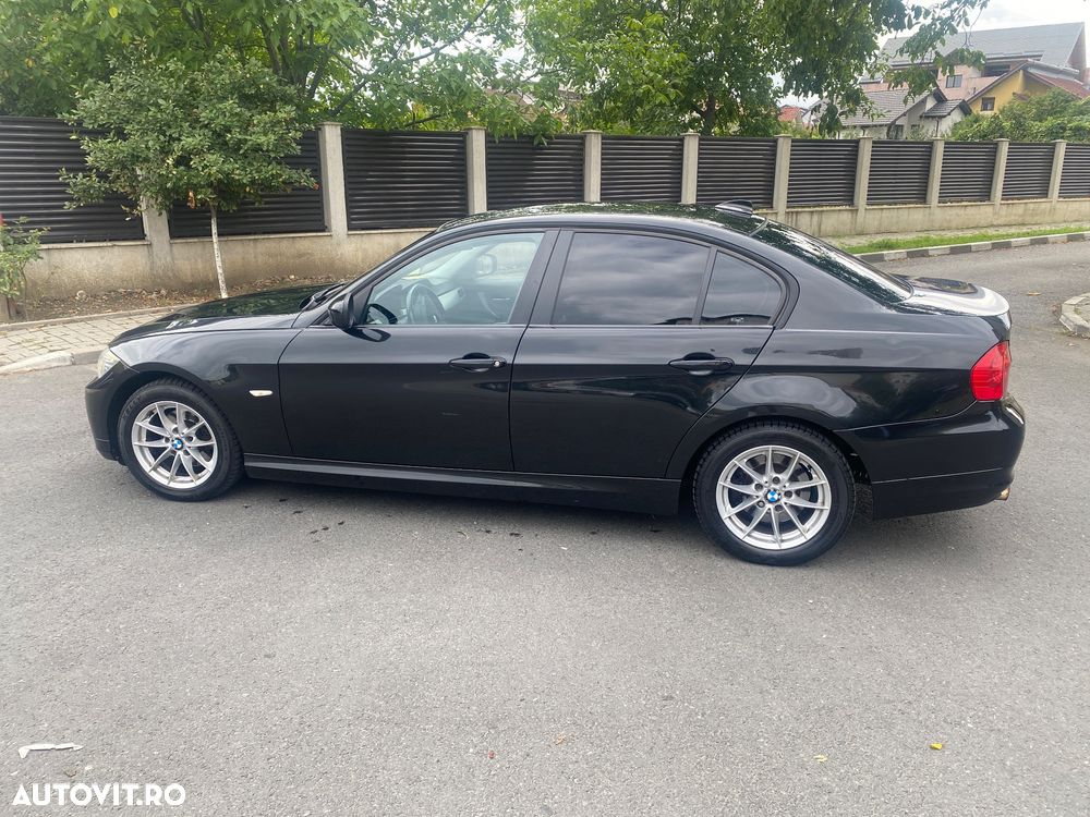 BMW Seria 3 318d DPF Touring Edition Exclusive - 4