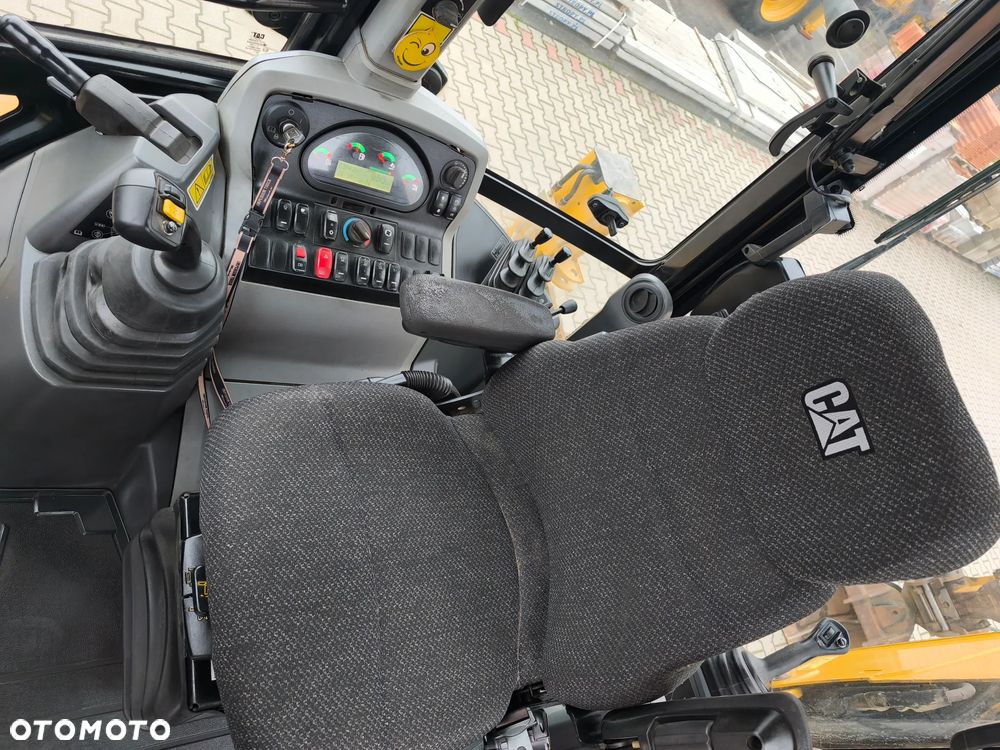 Caterpillar CAT 432F2 2015rok - 26