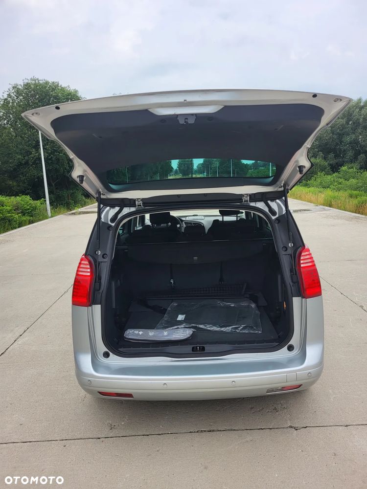 Peugeot 5008 - 11