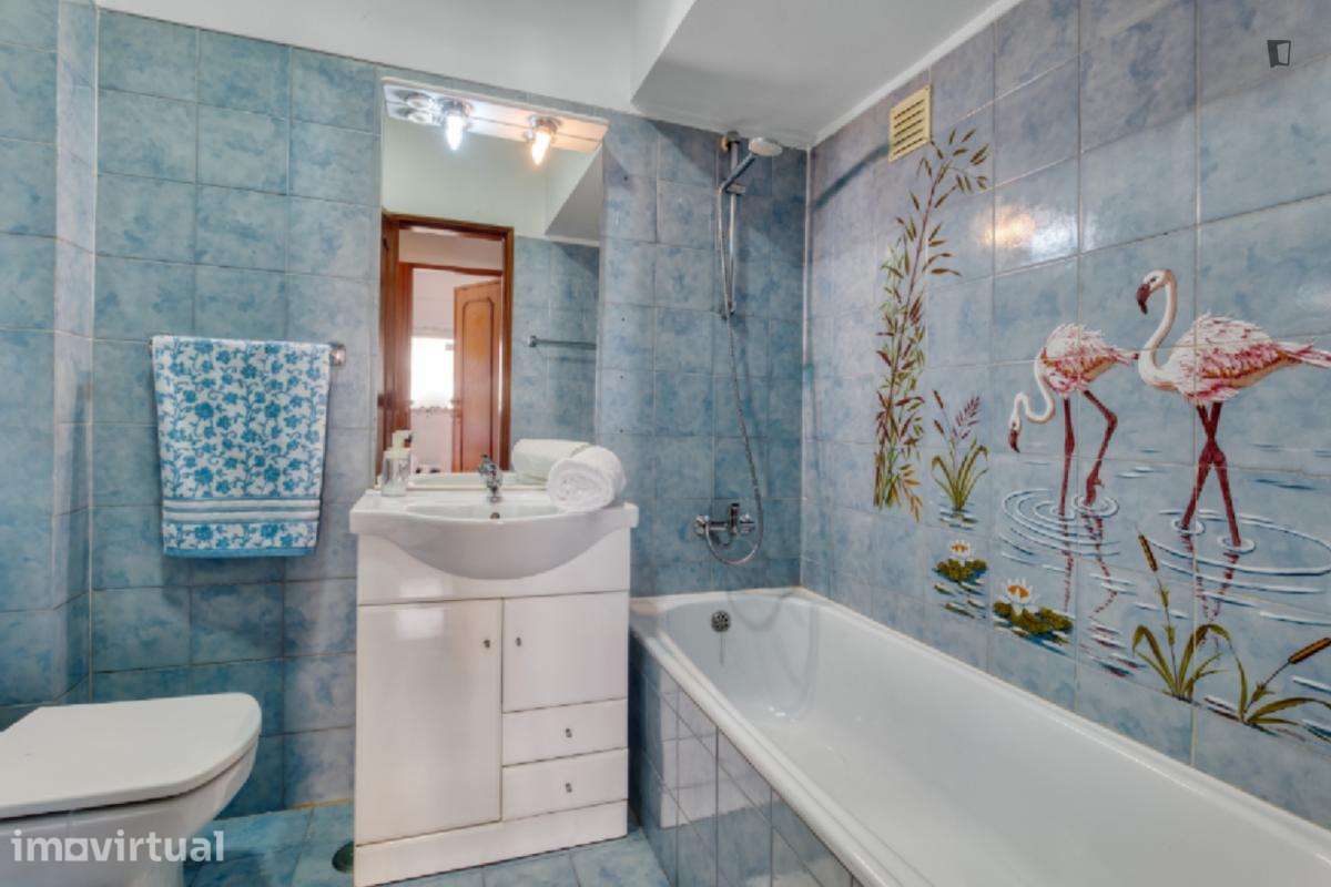 Quarto - localizado em Lisbon - Grande imagem: 5/6