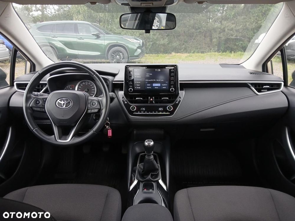Toyota Corolla - 22