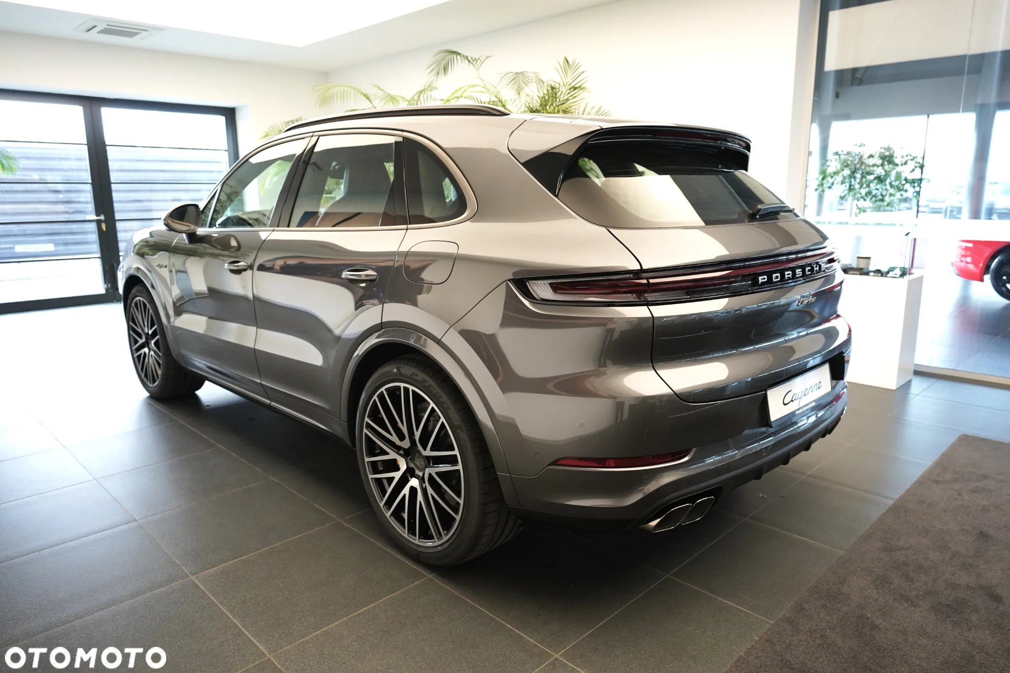 Porsche Cayenne - 2