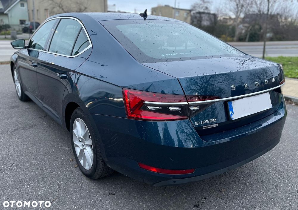 Skoda Superb 2.0 TDI SCR Ambition DSG - 4