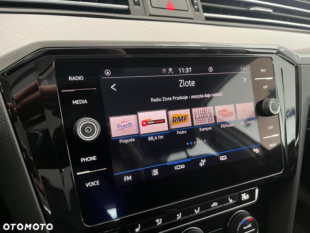 Volkswagen Passat - 26