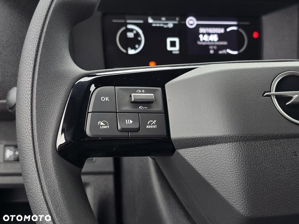 Opel Vivaro - 13