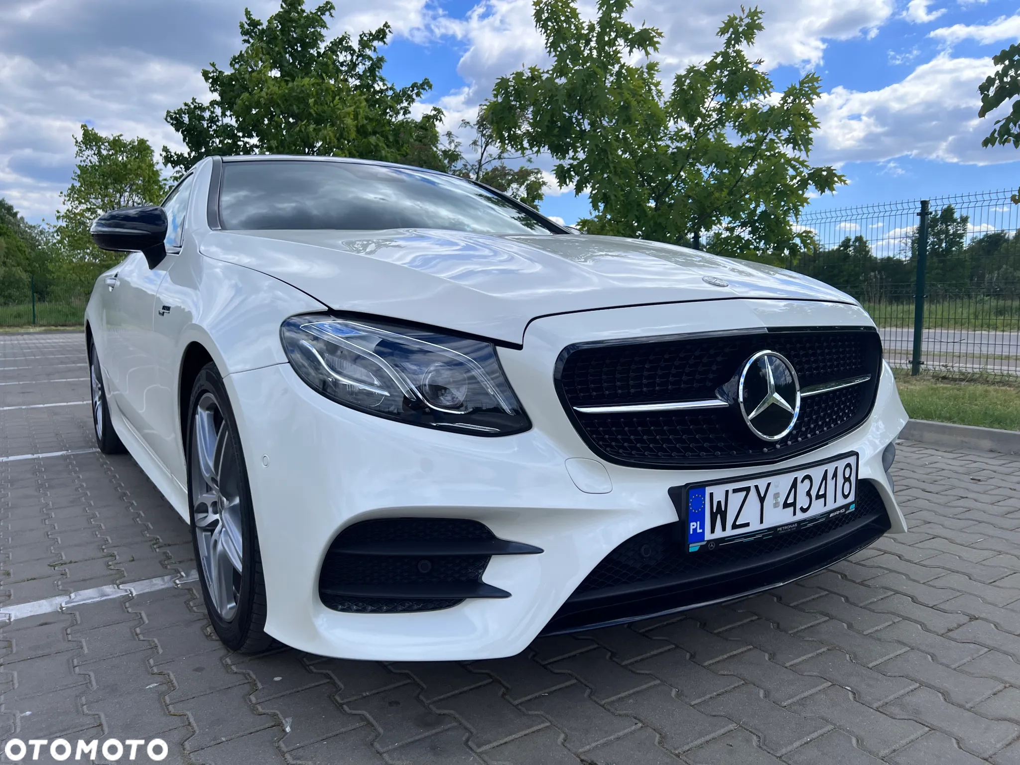 Mercedes-Benz Klasa E 400 4Matic Coupe 9G-TRONIC AMG Line - 13
