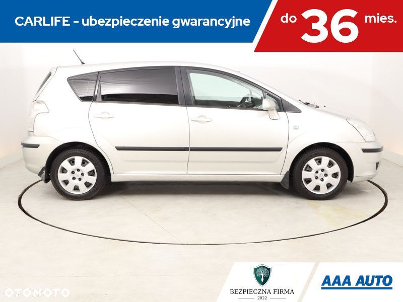 Toyota Corolla Verso - 8
