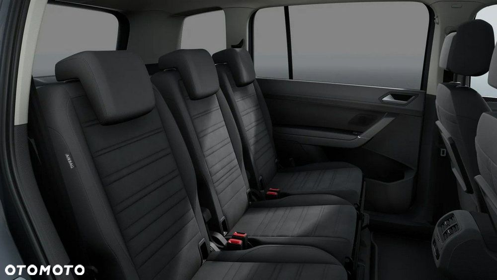 Volkswagen Touran - 13