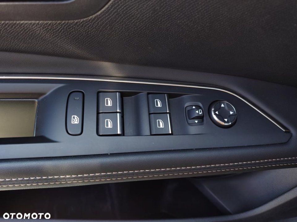 Peugeot 5008 - 19