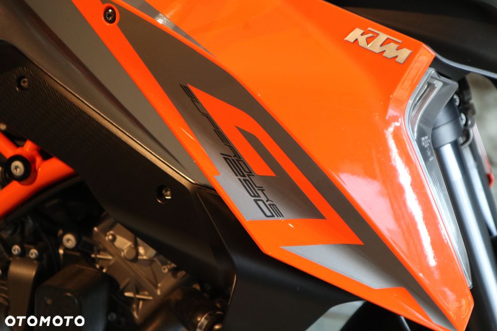 KTM Super Duke - 17