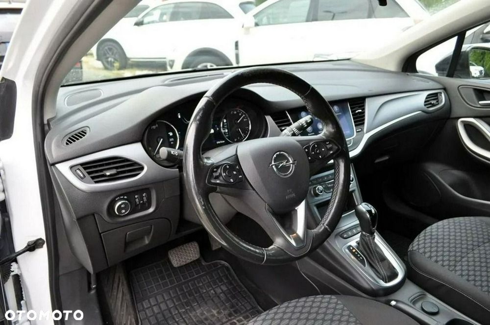 Opel Astra 2021
