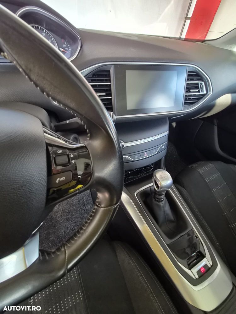Peugeot 308 PureTech 130 GPF Stop & Start Tech Edition - 6