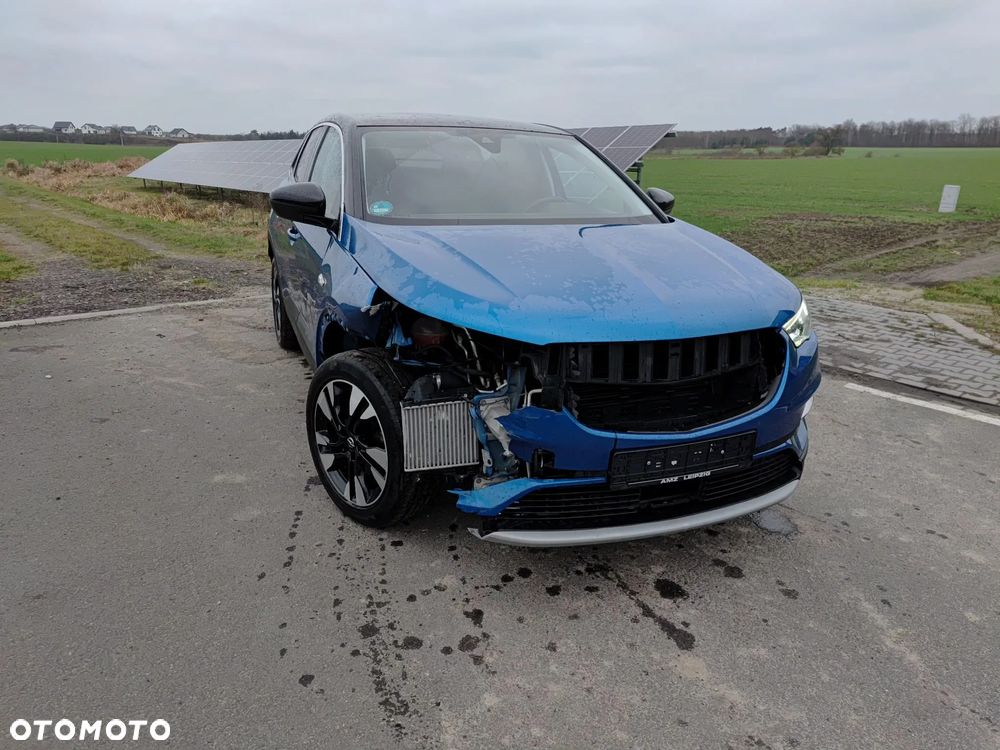 Opel Grandland X 1.2 Start/Stop Business Edition - 2