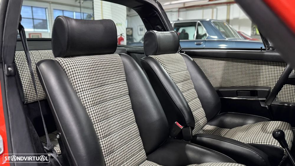 Porsche 911 Série F - 15