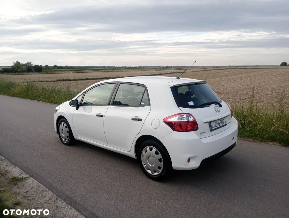 Toyota Auris 1.33 Dual-VVT-i Life - 12