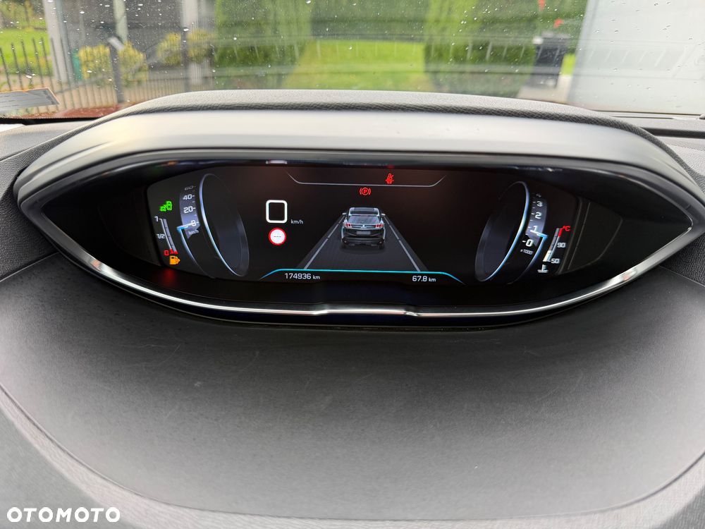 Peugeot 3008 1.5 BlueHDi Allure S&S - 17