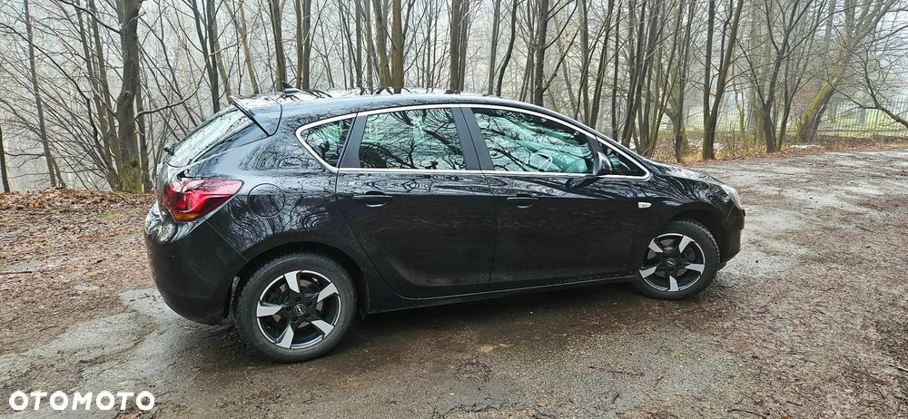 Opel Astra 2.0 CDTI Cosmo - 1