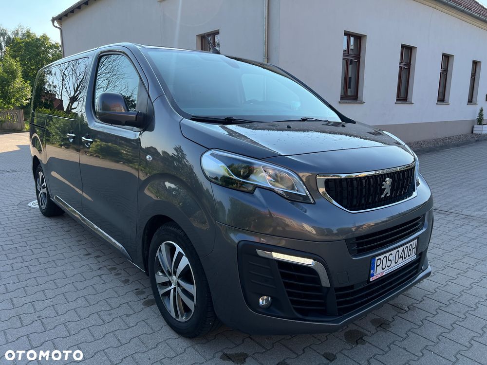 Peugeot Traveller - 8