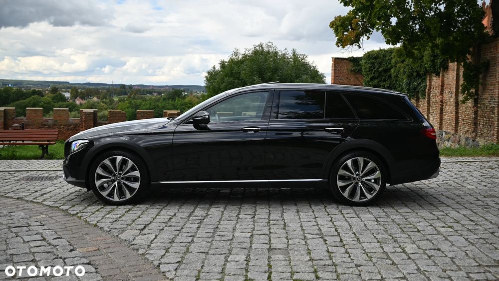 Mercedes-Benz Klasa E 220 d 4-Matic All-Terrain - 4