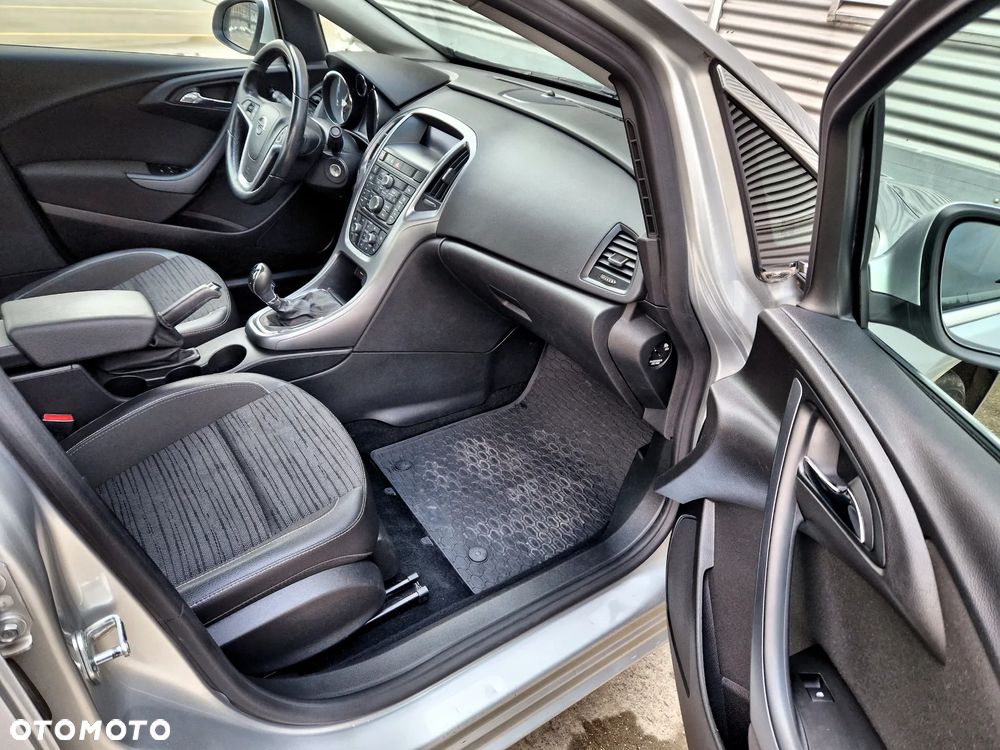 Opel Astra 1.4 T Business EU6 - 19