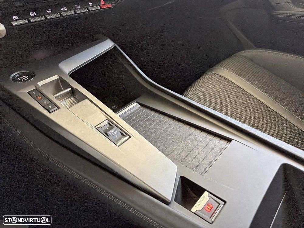 Peugeot 308 SW 1.6 Hybrid Allure e-EAT8 - 19